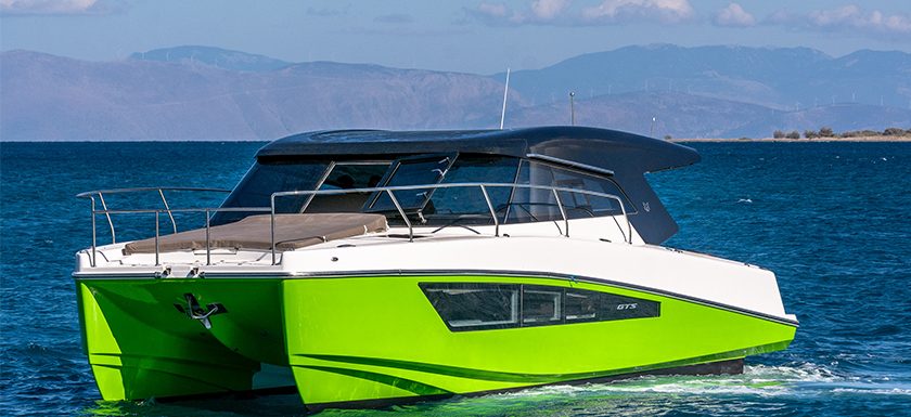 MAKAI M37 Power Catamaran 